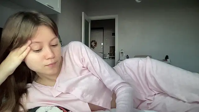 JulietSensation online show from September 19, 2:40 pm