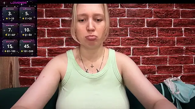 Snapshot of CitrusBlissss chatting on November 5, 2:50 pm CitrusBlissss online show from November 5, 2:50 pm