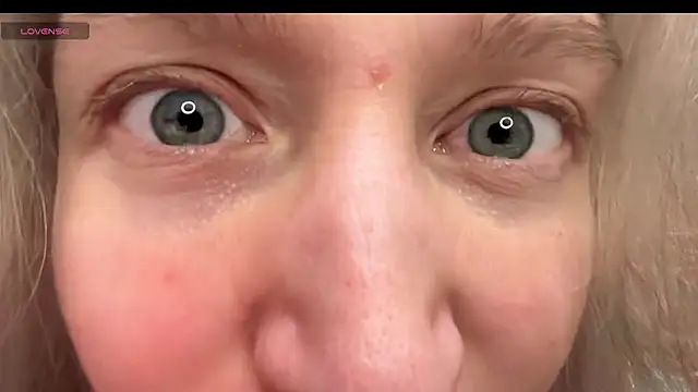 Snapshot of CitrusBlissss chatting on November 6, 3:02 pm CitrusBlissss online show from November 6, 3:02 pm