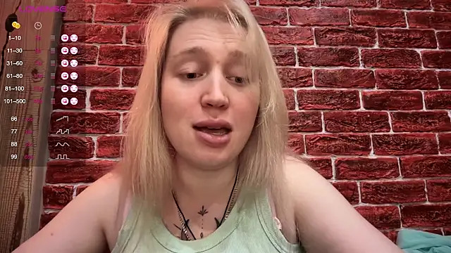 Snapshot of CitrusBlissss chatting on November 10, 12:26 pm CitrusBlissss online show from November 10, 12:26 pm