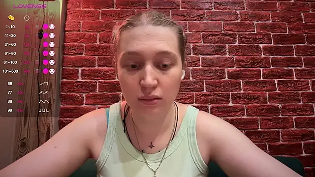 Snapshot of CitrusBlissss chatting on November 26, 3:13 pm CitrusBlissss online show from November 26, 3:13 pm