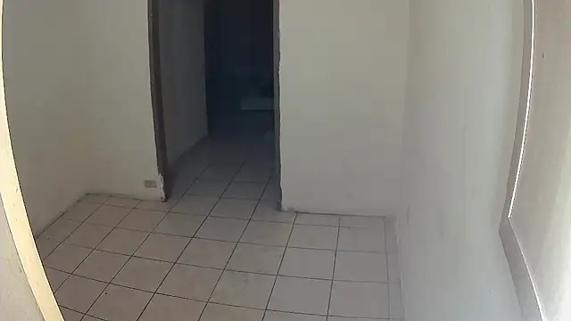 Snapshot of BlondZilla chatting on October 19, 5:52 am BlondZilla online show from October 19, 5:52 am