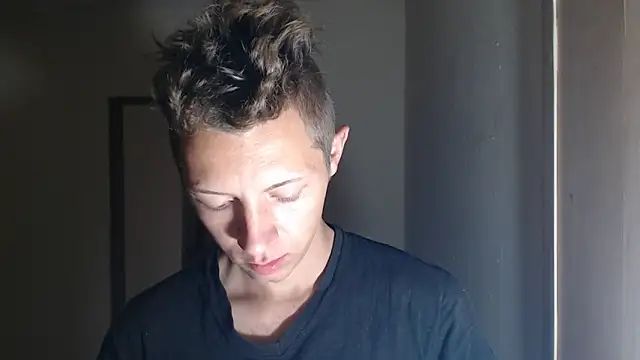 Snapshot of BlondZilla chatting on November 3, 2:29 pm BlondZilla online show from November 3, 2:29 pm