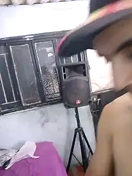 miroqui143 online show from October 10, 12:42 am