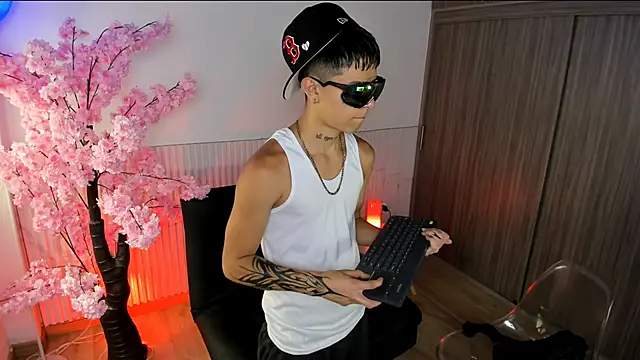 Snapshot of jake_beach chatting on September 11, 4:18 pm jake beach online show from September 11, 4:18 pm