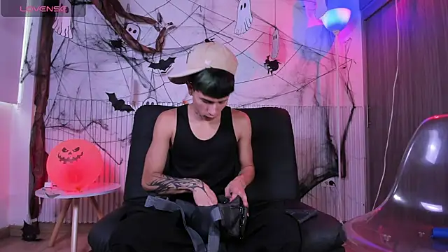 Snapshot of jake_beach chatting on November 2, 7:05 pm jake beach online show from November 2, 7:05 pm