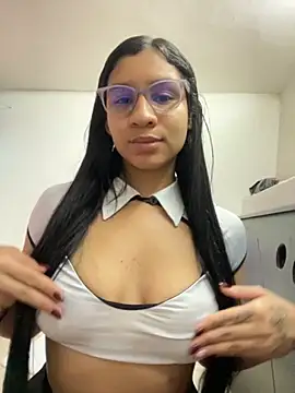 Snapshot of Danny_gonza chatting on October 22, 2:12 am Danny gonza online show from October 22, 2:12 am