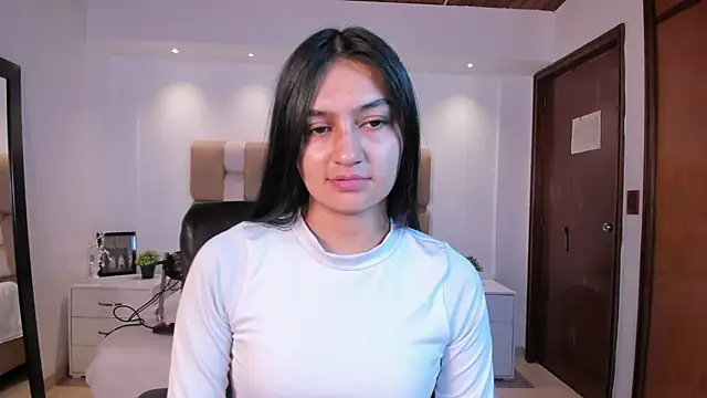 Snapshot of AidaJones chatting on October 10, 1:10 pm AidaJones online show from October 10, 1:10 pm