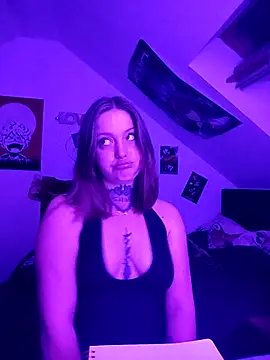 Amatrice X online show from May 7, 9:53 pm