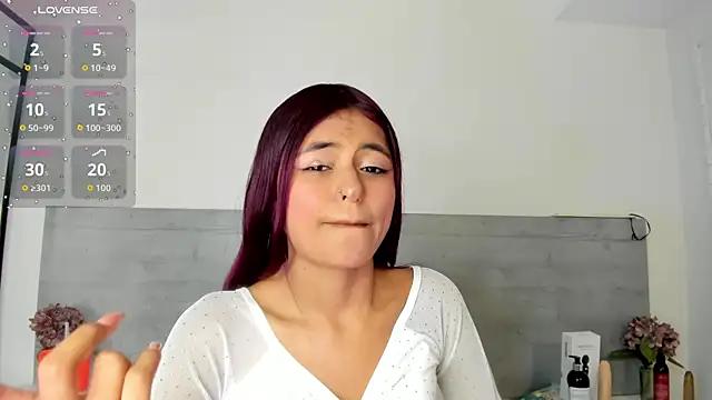 sunnyWhitee online show from June 19, 7:39 pm