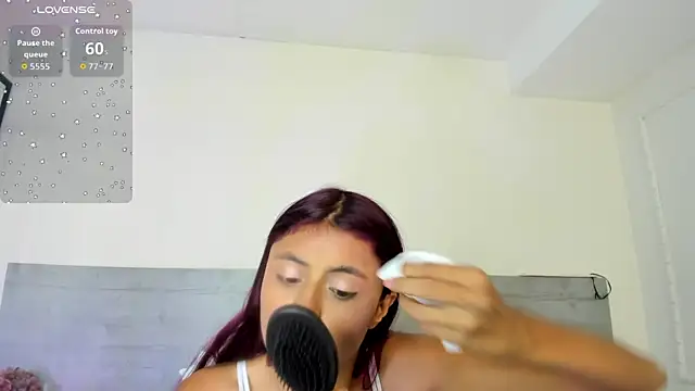 sunnyWhitee online show from June 22, 7:22 pm