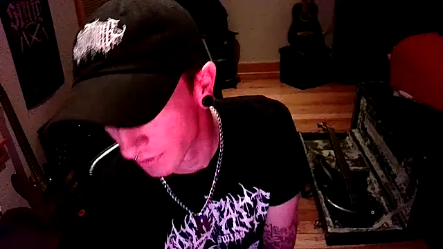 Snapshot of LEVIATHANX666 chatting on March 10, 4:06 am LEVIATHANX666 online show from March 10, 4:06 am