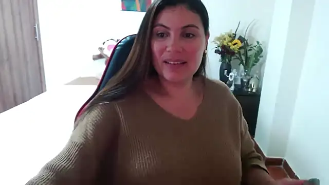 Secret Bella online show from September 26, 11:25 am