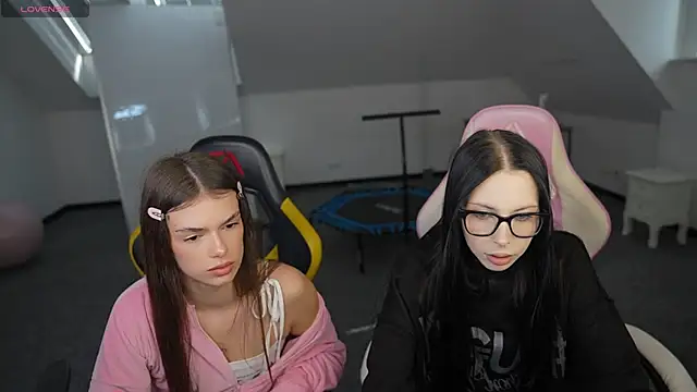 VivianSweet  online show from March 7, 11:29 am