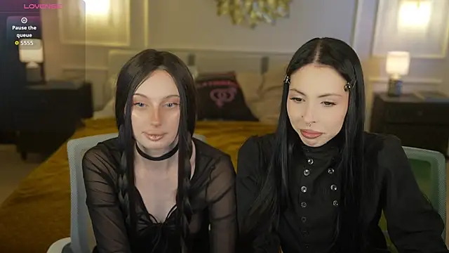 Snapshot of VivianSweet_ chatting on April 5, 10:23 am VivianSweet online show from April 5, 10:23 am