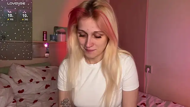 Snapshot of _Annabel_Myr_ chatting on September 24, 9:12 am Annabel Myr online show from September 24, 9:12 am