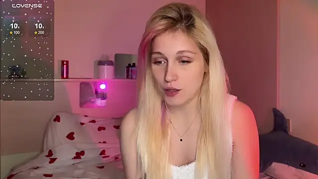 Snapshot of _Annabel_Myr_ chatting on October 6, 11:07 am Annabel Myr online show from October 6, 11:07 am