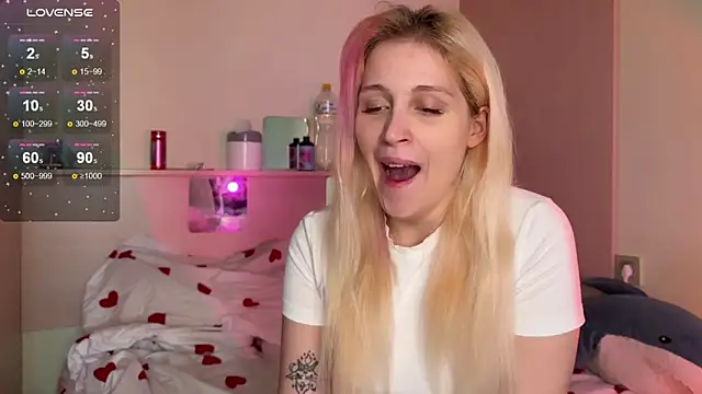 Snapshot of _Annabel_Myr_ chatting on October 8, 11:41 am Annabel Myr online show from October 8, 11:41 am