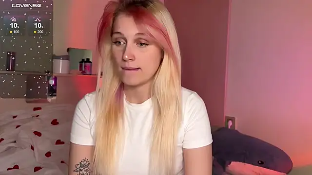 Snapshot of _Annabel_Myr_ chatting on October 9, 11:19 am Annabel Myr online show from October 9, 11:19 am