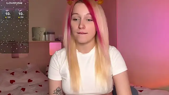 Snapshot of _Annabel_Myr_ chatting on December 14, 11:04 am Annabel Myr online show from December 14, 11:04 am