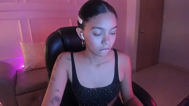 aitana kahlo online show from January 9, 7:26 pm