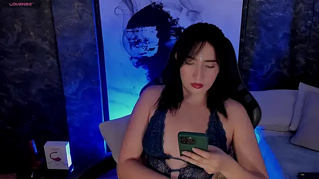 Skyyle  online show from July 4, 1:17 pm