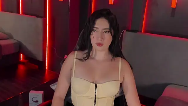 Skyyle  online show from July 10, 12:52 pm