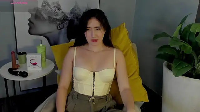 Skyyle  online show from July 19, 5:27 pm
