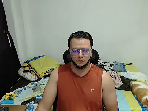 cloudsxxx online show from March 26, 6:13 pm