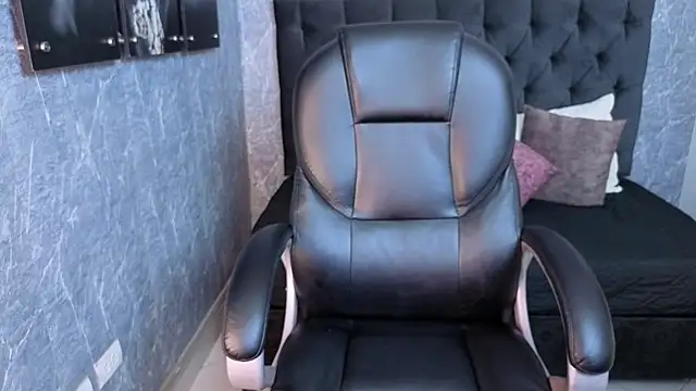 eileen  hills online show from November 27, 6:54 pm