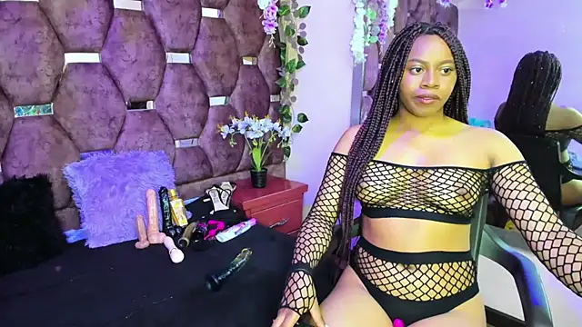 Thiana Taylor online show from September 22, 7:16 pm