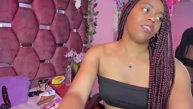 Thiana Taylor online show from December 20, 12:01 pm