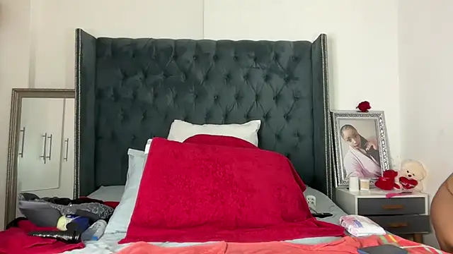 TangyYummyAss online show from January 3, 4:59 pm