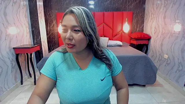 LatinaHoleQueen online show from December 20, 3:08 pm