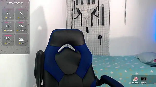 dylan apol0 online show from September 22, 1:40 am