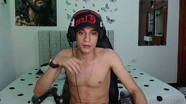 Ethanho0t online show from January 6, 6:28 am