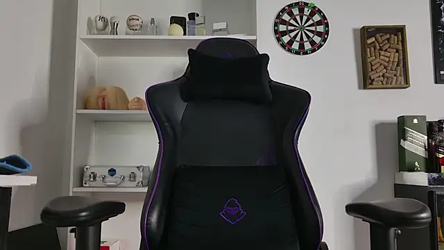 aaron nvk online show from January 8, 8:44 pm