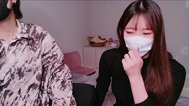 MOEMOE-Q online show from February 26, 2:27 pm