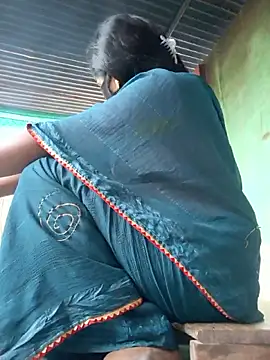 Snapshot of Falguni_Desai chatting on December 17, 2:06 am Falguni Desai online show from December 17, 2:06 am