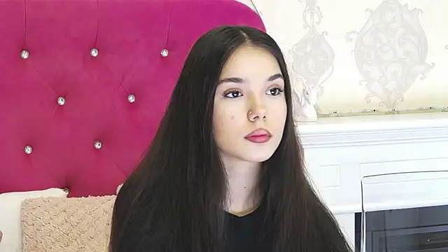 Snapshot of AlexisDevine chatting on November 23, 5:18 am AlexisDevine online show from November 23, 5:18 am