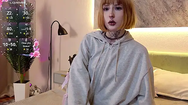 MilkMeSoftly online show from January 18, 8:51 am