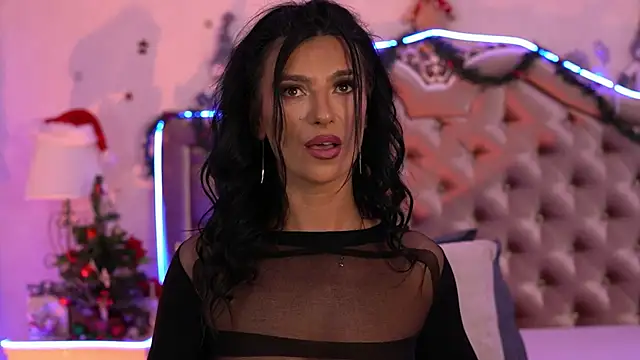 Snapshot of KinkyAmelie chatting on December 4, 6:27 pm KinkyAmelie online show from December 4, 6:27 pm