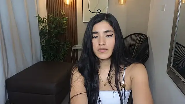 Lia Mar  online show from October 17, 6:10 pm