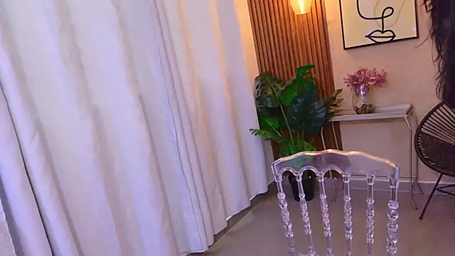 Lia Mar  online show from June 3, 6:24 pm