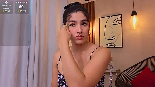 Lia Mar  online show from June 6, 6:56 pm
