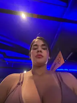 Snapshot of BellaLeclair chatting on February 11, 5:18 pm BellaLeclair online show from February 11, 5:18 pm