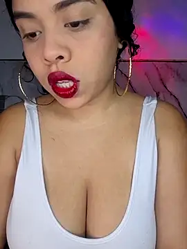 Yemaly Lee online show from May 25, 10:49 pm