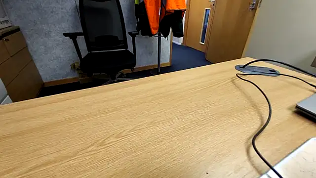 Oorse1966 online show from October 28, 7:45 am