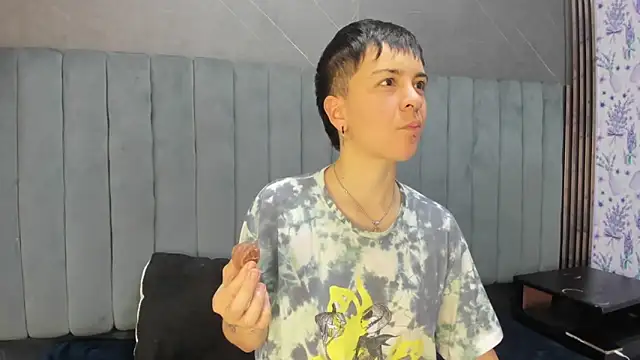  Hannah Hot online show from December 20, 1:45 am