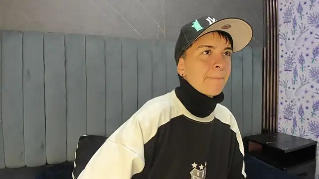  Hannah Hot online show from December 23, 1:47 am